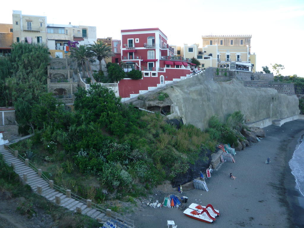 Hotel Villa Iulia Ventotene Eksteriør bilde