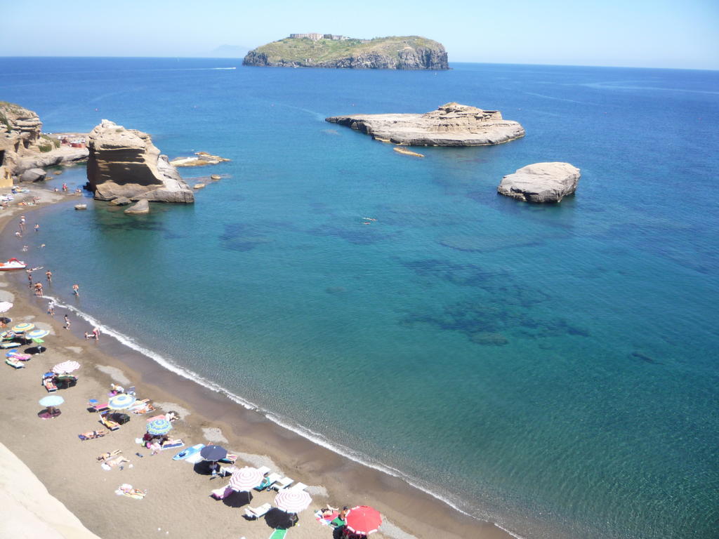 Hotel Villa Iulia Ventotene Eksteriør bilde