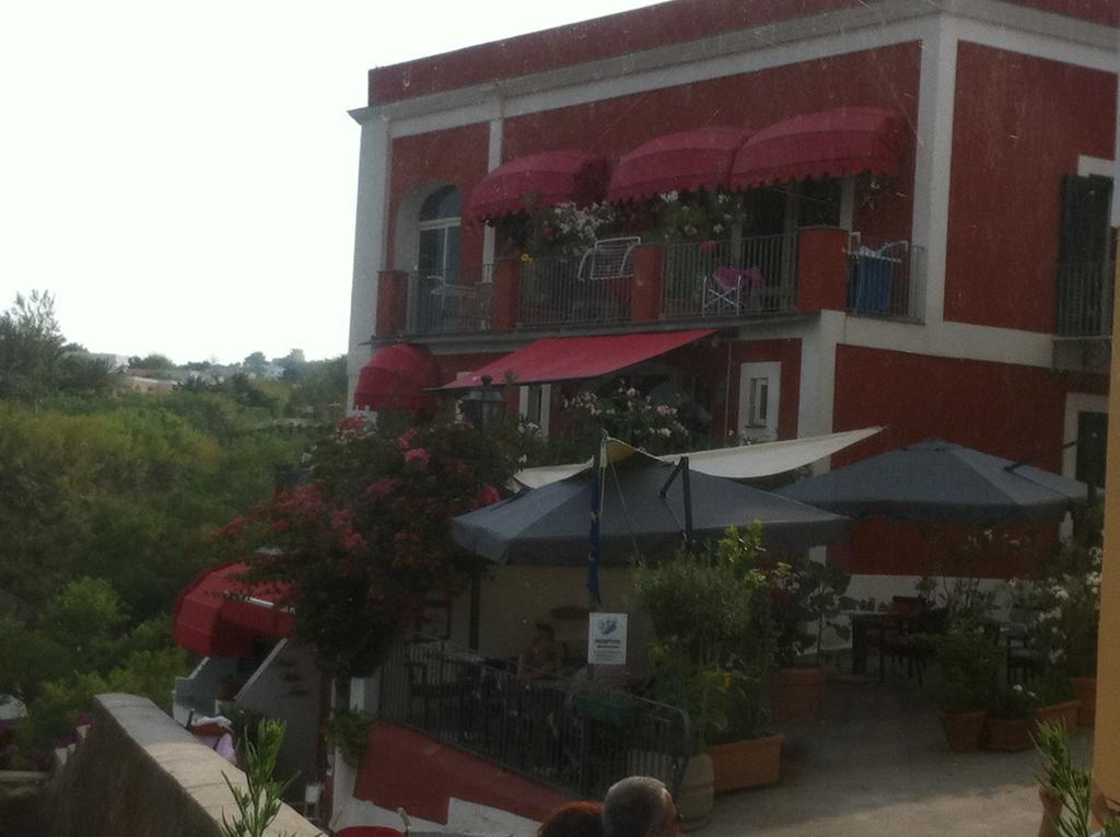 Hotel Villa Iulia Ventotene Eksteriør bilde