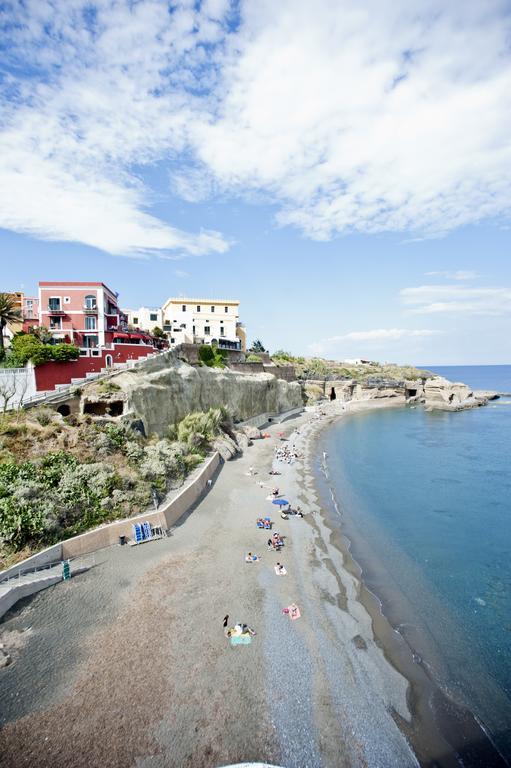 Hotel Villa Iulia Ventotene Eksteriør bilde