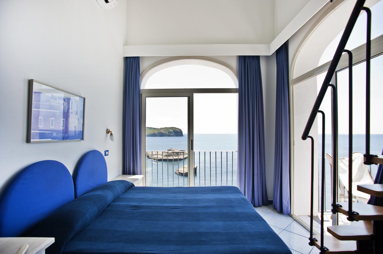 Hotel Villa Iulia Ventotene Eksteriør bilde