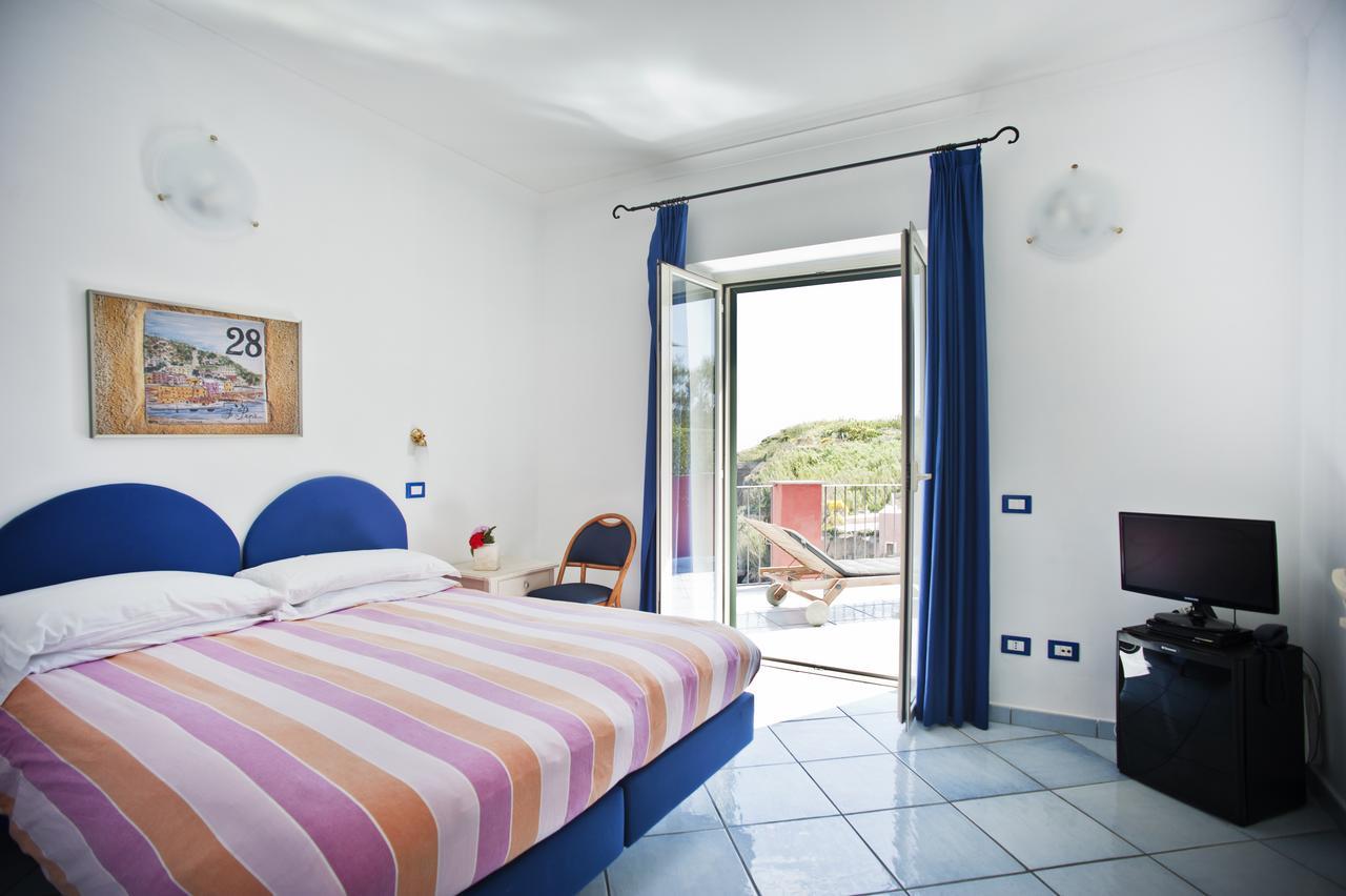 Hotel Villa Iulia Ventotene Eksteriør bilde