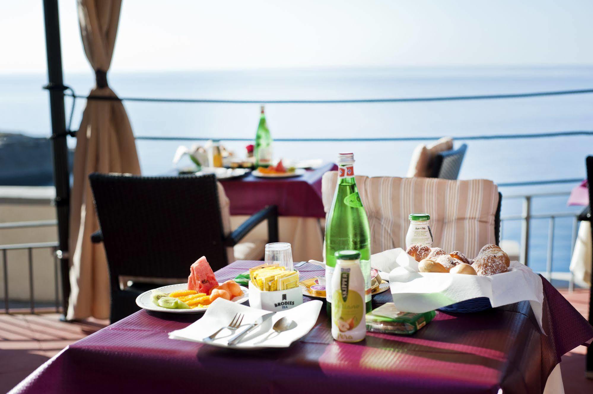 Hotel Villa Iulia Ventotene Eksteriør bilde